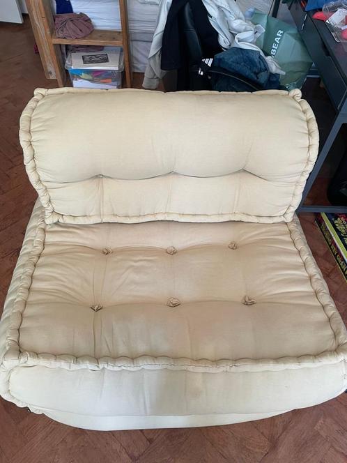 2 luxe loungekussens van Sklum – met rugleuning – design en, Huis en Inrichting, Zitzakken, Gebruikt, Zitzakstoel, Beige, Ophalen