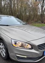 Volvo V60 D2 115pk Start/stop 2013 Grijs, Auto's, Voorwielaandrijving, 4 cilinders, Particulier, 1560 cc