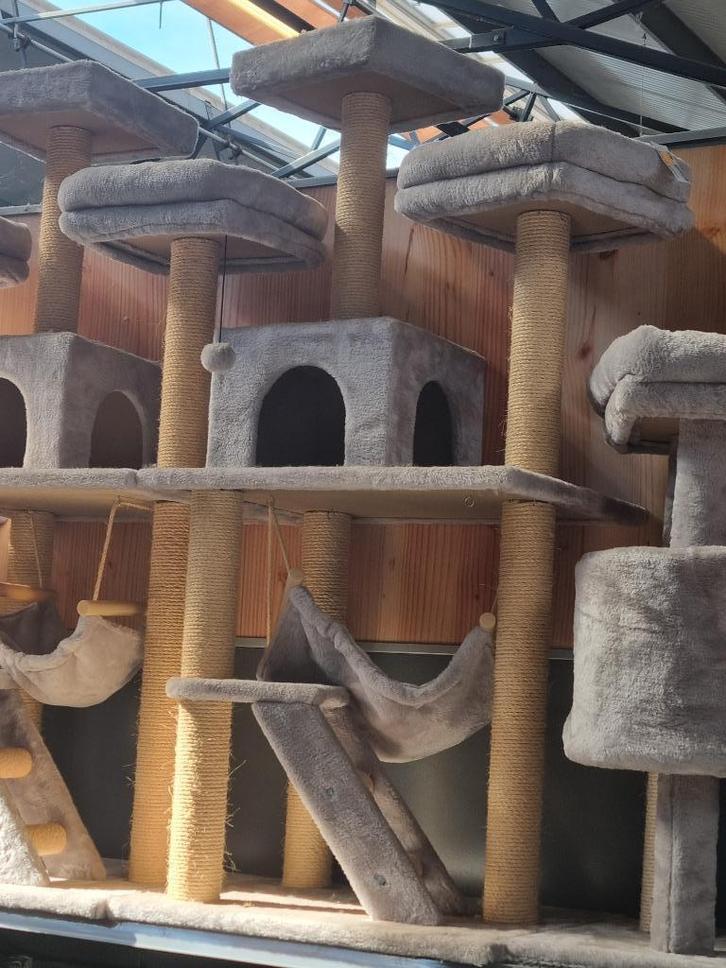 Krabpaal Grijs 50% korting, Dieren en Toebehoren, Krabmeubelen, Zo goed als nieuw, Krabpaal, Ophalen