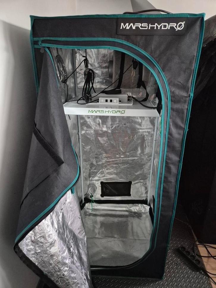 Marshydro kweektent TSW2000 ledlamp, Tuin en Terras, Kweekspullen, Zo goed als nieuw, Kweektent, Ophalen