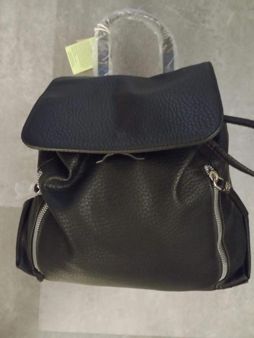 Carpisa rugzak, Sieraden, Tassen en Uiterlijk, Tassen | Damestassen, Nieuw, Handtas, Zwart, Ophalen of Verzenden