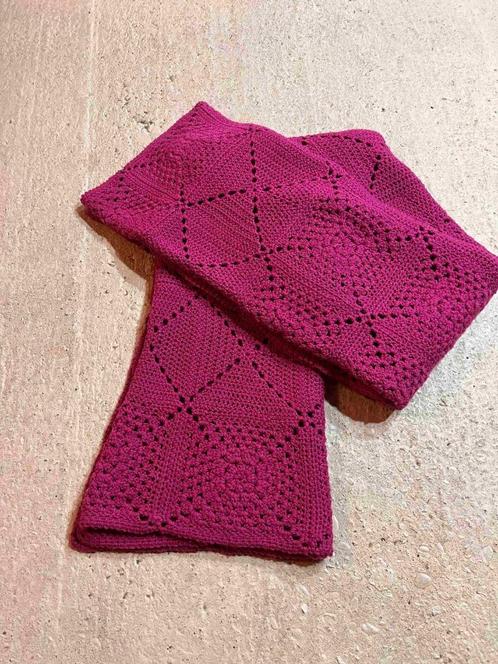 Granny woondeken gehaakt frambozen paars 220/147, Huis en Inrichting, Woonaccessoires | Plaids en Woondekens, Gebruikt, Ophalen of Verzenden