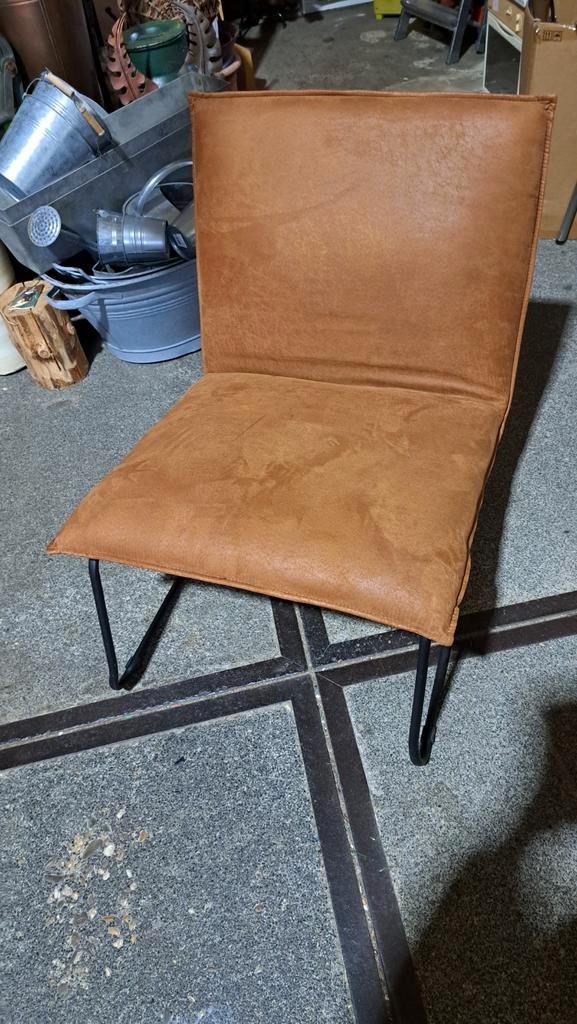 Stoel Leer bekleding- Modern Minimalistisch Design, Huis en Inrichting, Fauteuils, Ophalen