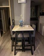 Bartafel met 2 barkrukken, Ophalen, Zo goed als nieuw