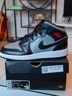 Nike Air  Jordan 1 Mid "Shadow Red" maat 40, Zwart, Nike, Nieuw, Ophalen of Verzenden