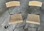 rieten rotan klapstoeltjes 2 stuks, Huis en Inrichting, Stoelen, Ophalen, Gebruikt, Twee, Overige kleuren