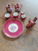 Limoges style porseleinen miniatuur servies en meubelair, Verzamelen, Ophalen of Verzenden, Zo goed als nieuw, Poppenhuis