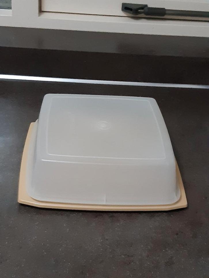 Tupperware vintage taartdoos vierkant zonder snijsporen, Huis en Inrichting, Keuken | Tupperware, Schaal, Ophalen of Verzenden