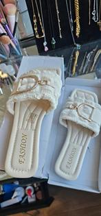 Nieuwe elegante dames slippers maat 38, Slippers, Beige, Nieuw, Ophalen of Verzenden