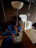 Staande lamp gratis af te halen, Huis en Inrichting, Lampen | Vloerlampen, Ophalen, Gebruikt, Kunststof, 150 tot 200 cm
