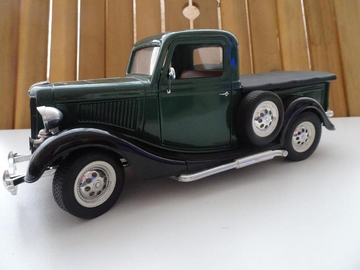 ford pick Up 1936, V8 Echelle met achterbak kap gaaf model, Hobby en Vrije tijd, Modelauto's | 1:18, Auto, Ophalen of Verzenden