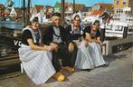 Volendam klederdracht Gelopen Ansichtkaart ( 4203 ), Ophalen of Verzenden, 1980 tot heden, Gelopen, Noord-Holland
