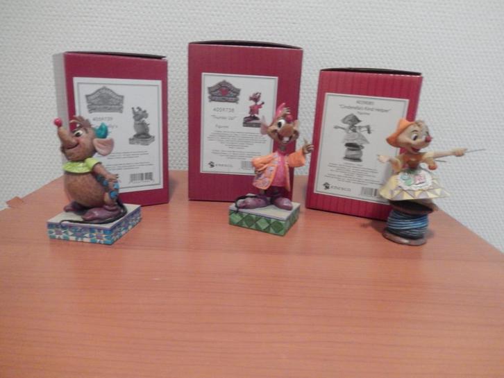 Jim Shore 4059738,  4959739, 4039085 en 4016557., Verzamelen, Disney, Nieuw, Beeldje of Figuurtje, Overige figuren, Ophalen