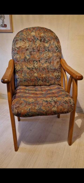 Licht eiken fauteuil GRATIS beschikbaar voor biedingen