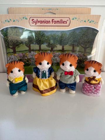 Sylvanian Families Maple Cat Family zgan beschikbaar voor biedingen
