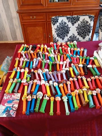 Grote PEZ Dispenser Verzameling ! beschikbaar voor biedingen