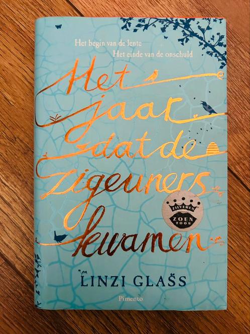 L. Glass - Het jaar dat de zigeuners kwamen, Boeken, Romans, Zo goed als nieuw, Nederland, Ophalen of Verzenden