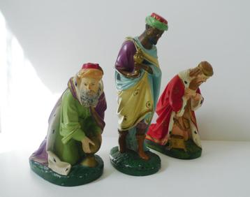 3 grote koningen (30 cm) uit oude antieke gipsen kerstgroep beschikbaar voor biedingen