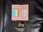 Nintendo ds lite + oplader, Spelcomputers en Games, Spelcomputers | Nintendo 2DS en 3DS, Ophalen of Verzenden, Gebruikt, Roze