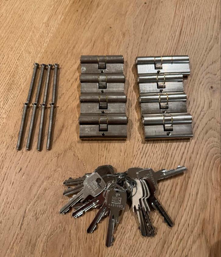 8 Winkhaus Cilindersloten - Set - 14 Sleutels, Doe-het-zelf en Verbouw, Hang- en Sluitwerk, Zo goed als nieuw, Slot, Rvs, Ophalen of Verzenden