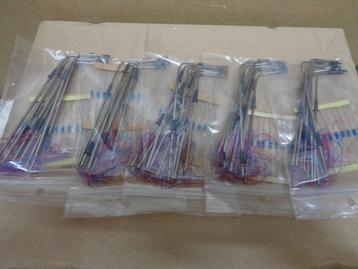 Te koop 50 nieuwe LED-lantaarns 3 volt voor H0 spoor. beschikbaar voor biedingen