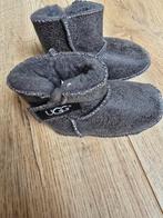 UGG baby sloffjes/laarzen mt S (6-12 maanden)prima staat, UGG, Meisje, Laarsjes, Ophalen of Verzenden
