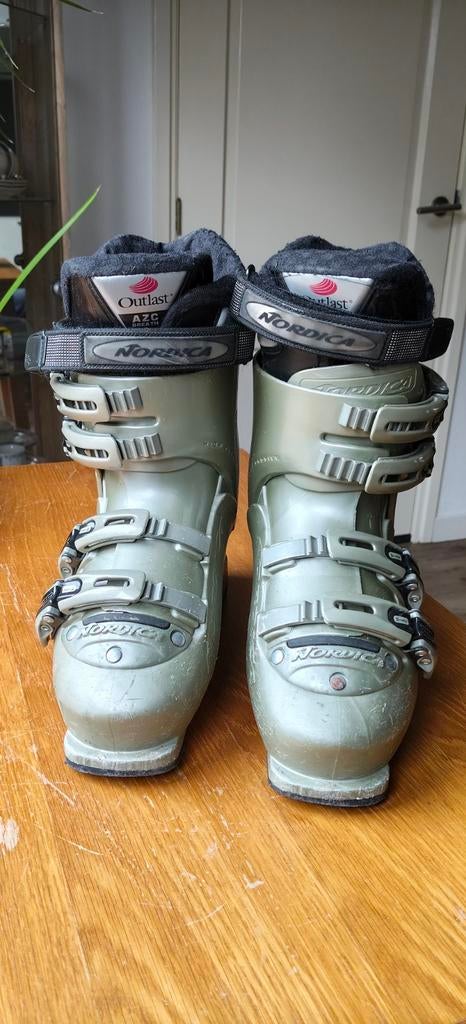 Nordica dames skischoenen MP 24/24.5. schoenmaat 37/38., Sport en Fitness, Skiën en Langlaufen, Gebruikt, Schoenen, Skiën, Nordica