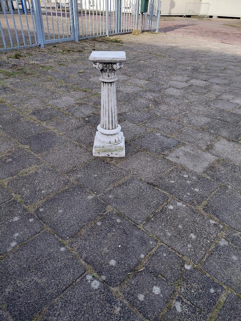 Betonnen (tuin) zuil, Huis en Inrichting, Woonaccessoires | Zuilen en Pilaren, Ophalen, Zo goed als nieuw