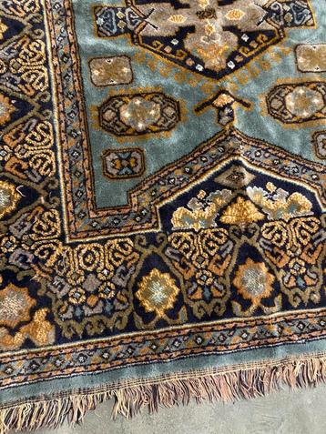 Wollen vloerkleed 1.40 x 1.73 beschikbaar voor biedingen