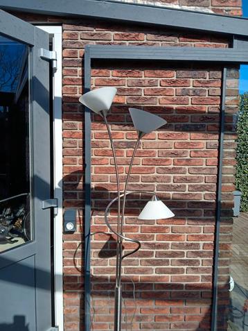 Vloerlamp incl. dimmer te koop beschikbaar voor biedingen
