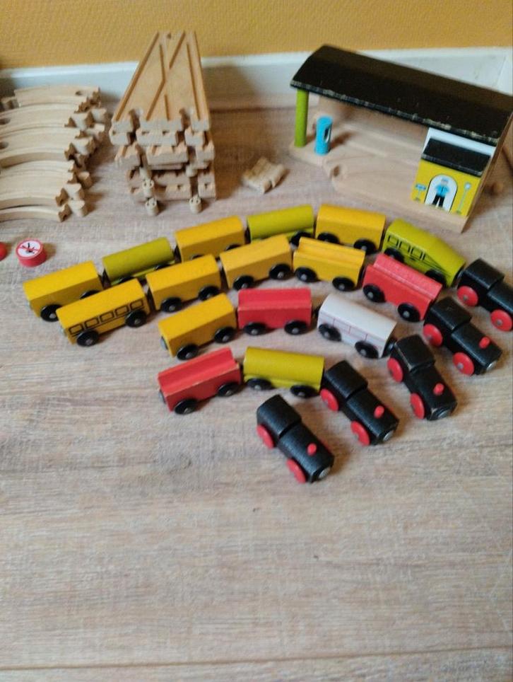 Houten Ikea trein set over compleet., Kinderen en Baby's, Speelgoed | Thomas de Trein, Zo goed als nieuw, Ophalen of Verzenden