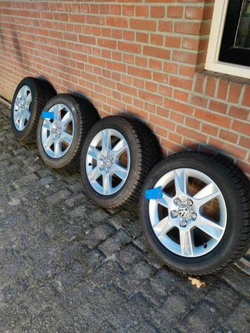 Audi A3 velgen met winterbanden  beschikbaar voor biedingen