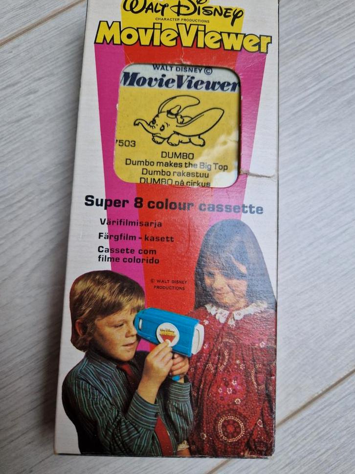 1973 walt disney movie viewer dumbo super 8 colour cassette, Verzamelen, Disney, Beeldje of Figuurtje, Overige figuren, Ophalen of Verzenden