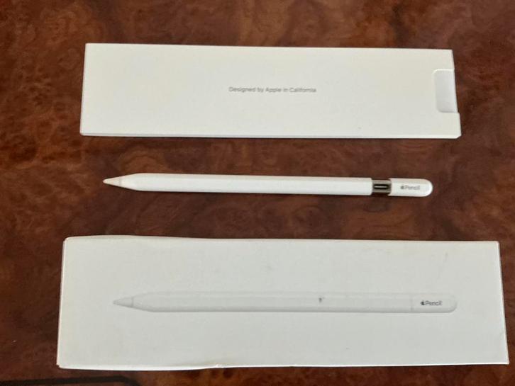 Apple pencil 3-2025 en toetsenbord muis 4 -2025, Computers en Software, Apple iPads, Zo goed als nieuw, 10 inch, Wit, Ophalen of Verzenden