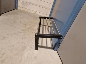 Wandkapstok zwart beschikbaar voor biedingen