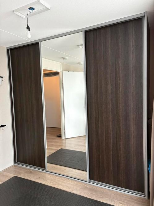 Grote kledingkast met schuifdeuren | 280 x 262 cm, Huis en Inrichting, Kasten | Kledingkasten, Zo goed als nieuw, 200 cm of meer