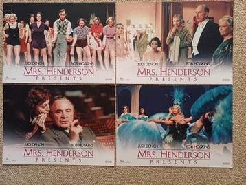 MRS.   HENDERSON   PRESENTS      lobbycard set. beschikbaar voor biedingen