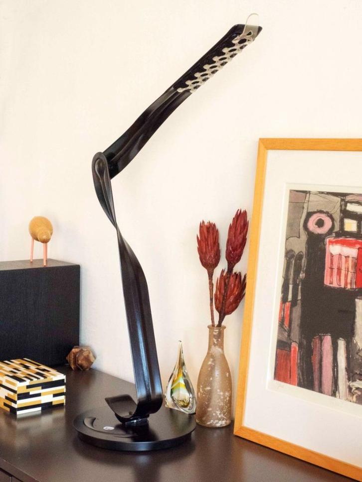 Leaf tafellamp zwart | design Yves Béhar | Herman Miller, Huis en Inrichting, Lampen | Tafellampen, Zo goed als nieuw, 50 tot 75 cm