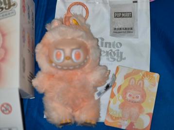 SALE Popmart original Labubu Happiness Big into Energy  beschikbaar voor biedingen