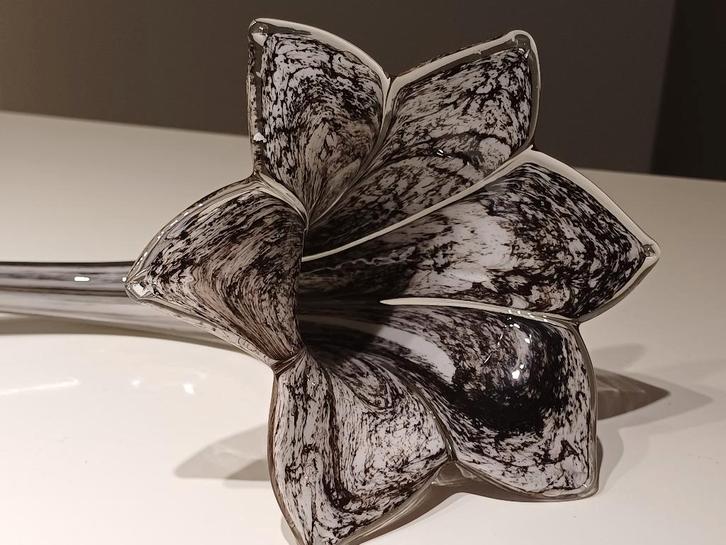 Prachtige uniek murano mondgeblazen glazen bloem, Antiek en Kunst, Antiek | Glas en Kristal, Ophalen of Verzenden