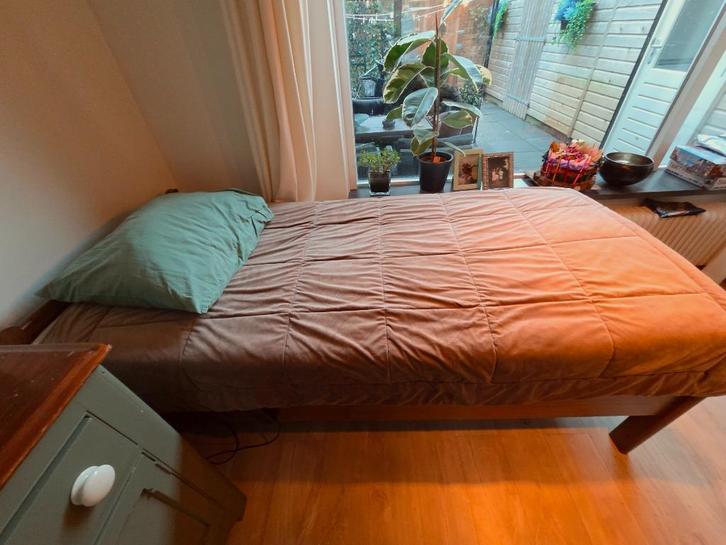 Elektrisch verstelbaar seniorenbed / hoog-laag zorgbed, Huis en Inrichting, Slaapkamer | Bedden, Gebruikt, Eenpersoons, 100 cm