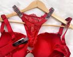 Victoria's Secret Rode Setje BH en String 75C, Kleding | Dames, Ondergoed en Lingerie, Verzenden, Rood, Setje