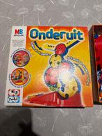 MB spel “ onderuit” iets voor 5 December?, Hobby en Vrije tijd, Gezelschapsspellen | Bordspellen, Een of twee spelers, Ophalen of Verzenden