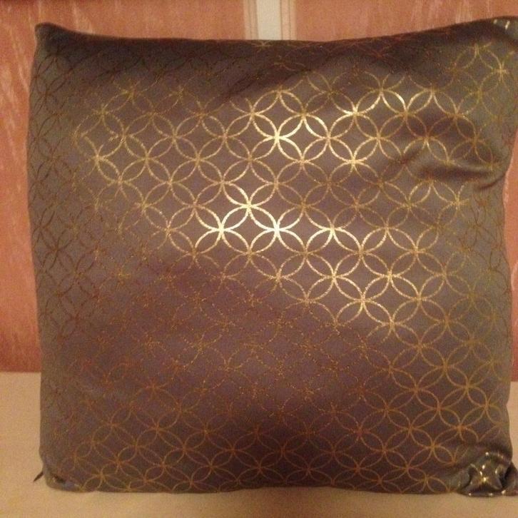 3 kussentjes (nieuw), Huis en Inrichting, Woonaccessoires | Kussens, Nieuw, Vierkant, Verzenden