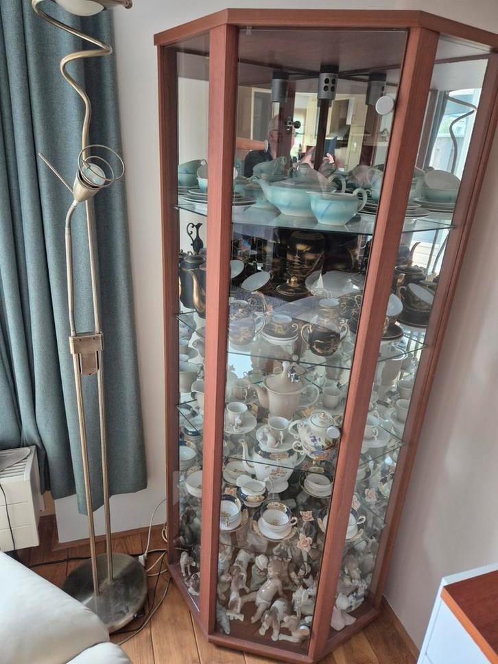 Kersenhouten hoekkast / vitrinekast, Huis en Inrichting, Kasten | Vitrinekasten, 150 tot 200 cm, 50 tot 100 cm, 25 tot 50 cm, Ophalen