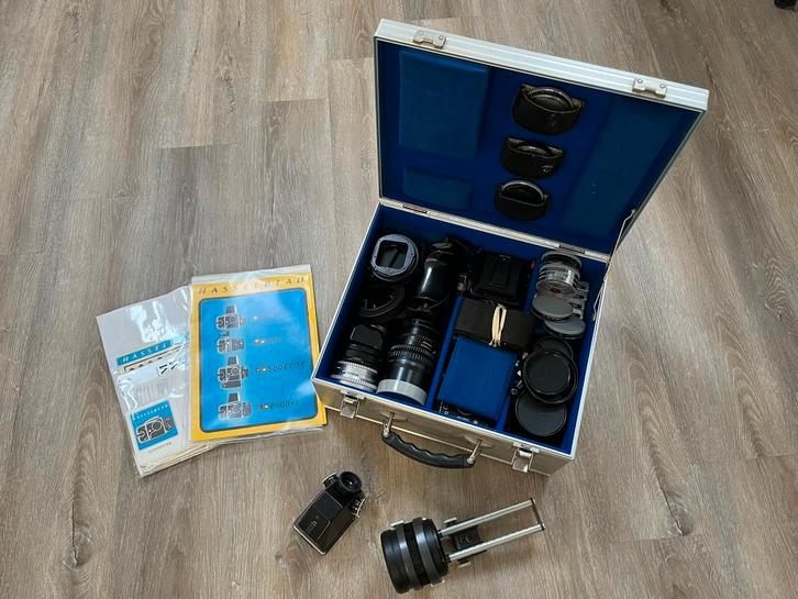 Hasselblad 500 c/m met 4 lenzen en veel accessoires, Audio, Tv en Foto, Fotocamera's Analoog, Zo goed als nieuw, Spiegelreflex