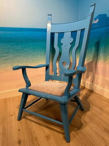 Voorleesstoel, houten stoel, fauteuil vintage, klassiek beschikbaar voor biedingen