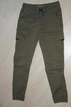 Leuke legergroene broek van Primark, maat 140-146!!, Kinderen en Baby's, Kinderkleding | Maat 140, Broek, Ophalen of Verzenden