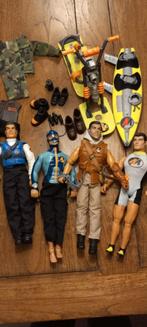 ACTION MAN VERZAMELING 4 POPPEN ATTRIBUTEN/KLEDING/SCHOENEN, Ophalen of Verzenden, Zo goed als nieuw