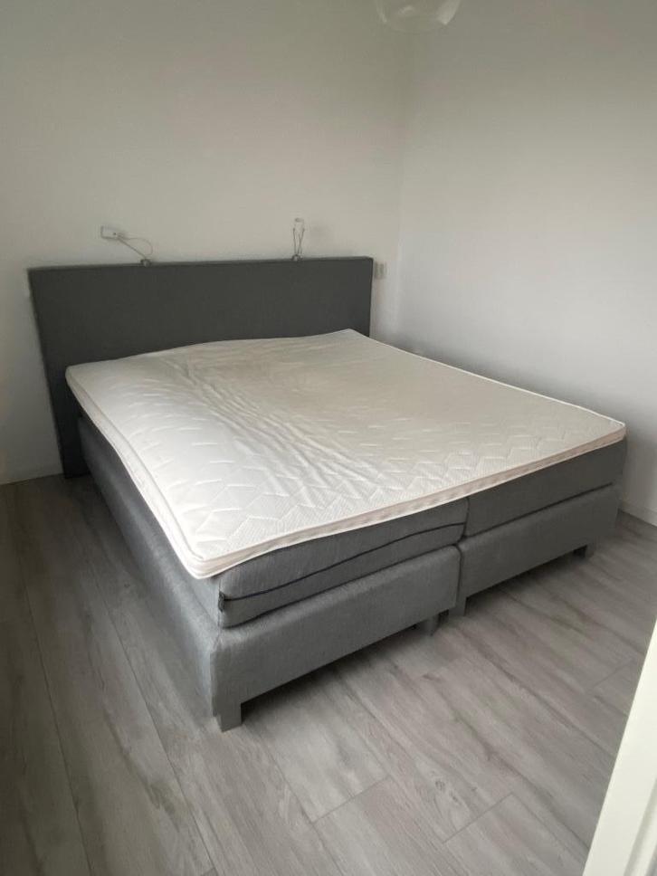 Boxspringbed – Gratis af te halen – Hoofddorp, Huis en Inrichting, Slaapkamer | Boxsprings, Gebruikt, 180 cm, 220 cm, Tweepersoons